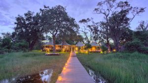 Header-walkway-at-andBeyond-xaranna-camp-on-a-luxury-botswana-safari-overlooking-the-okavango-delta