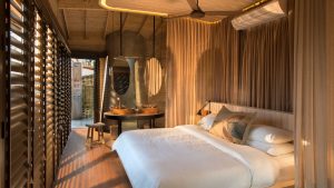 intimate-family-suite-at-andBeyond-sandibe-elevated-above-the-landscape-feauturing-the-okavango-delta-in-Botswana